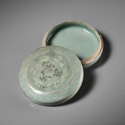 Lot 257 - A SLIP-INLAID CELADON BOX AND COVER, GORYEO DYNASTY