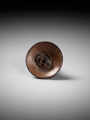 Lot 199 - A WOOD NETSUKE OF A TANUKI AND RAT, ATTRIBUTED TO BAZAN