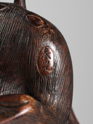 Lot 259 - HARUMITSU: AN AMUSING WOOD OKIMONO DEPICTING TWO MONKEYS