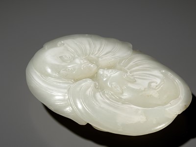 Lot 97 - A RARE AND FINE WHITE JADE ‘FIVE BATS’ (WUFU) WEIGHT, 18TH CENTURY