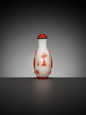 Lot 56 - AN INSCRIBED RED-OVERLAY WHITE GLASS SNUFF BOTTLE, ATTRIBUTED TO LI JUNTING, YANGZHOU SCHOOL, CHINA, DATED 1822