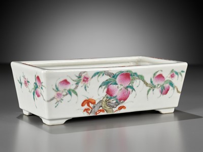 Lot 271 - A FAMILLE ROSE 'NINE PEACHES' JARDINIÈRE, GUANGXU MARK AND PROBABLY OF THE PERIOD