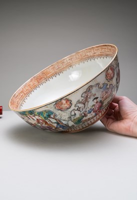 A CHINESE EXPORT FAMILLE ROSE ‘FIGURAL’ PORCELAIN PUNCH BOWL, QIANLONG