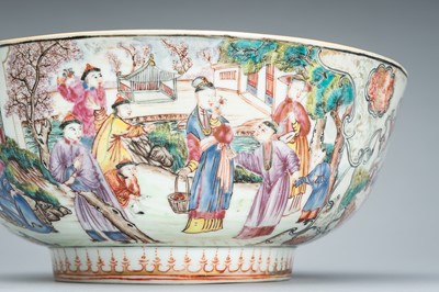 A CHINESE EXPORT FAMILLE ROSE ‘FIGURAL’ PORCELAIN PUNCH BOWL, QIANLONG