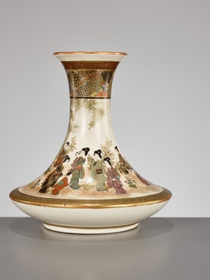 Lot 134 - KINKOZAN: A FINE SATSUMA BOTTLE VASE DEPICTING BIJIN AND CHILDREN
