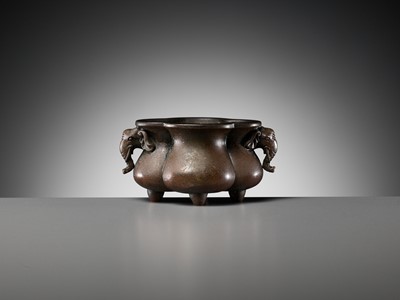 Lot 113 - A SMALL QUATREFOIL ‘ELEPHANT’ BRONZE INCENSE BURNER, EARLY QING DYNASTY