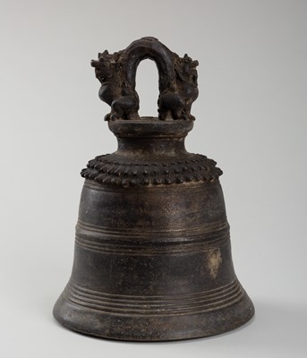 Lot 1512 - A HEAVY BRONZE TEMPLE BELL, 19TH CENTURY