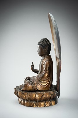 Lot 166 - A GILT LACQUER WOOD FIGURE OF AMIDA NYORAI, EDO