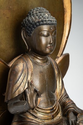 Lot 166 - A GILT LACQUER WOOD FIGURE OF AMIDA NYORAI, EDO