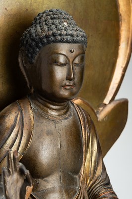 Lot 166 - A GILT LACQUER WOOD FIGURE OF AMIDA NYORAI, EDO