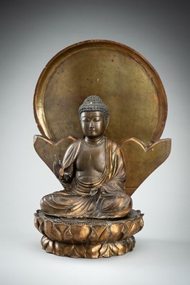 Lot 166 - A GILT LACQUER WOOD FIGURE OF AMIDA NYORAI, EDO