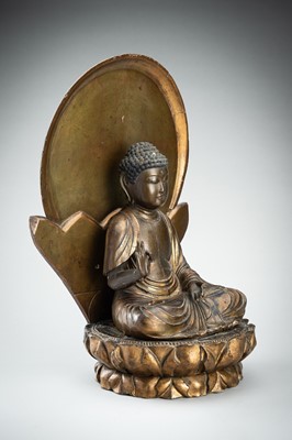 Lot 166 - A GILT LACQUER WOOD FIGURE OF AMIDA NYORAI, EDO