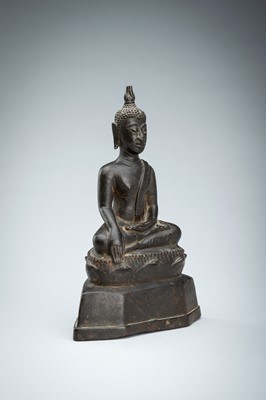 Lot 1413 - A BRONZE FIGURE OF BUDDHA SHAKYAMUNI