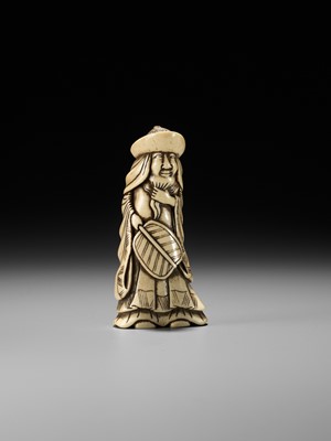 Lot 284 - AN ANTLER NETSUKE OF A DUTCHMAN