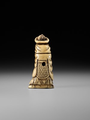 Lot 284 - AN ANTLER NETSUKE OF A DUTCHMAN