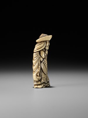 Lot 284 - AN ANTLER NETSUKE OF A DUTCHMAN