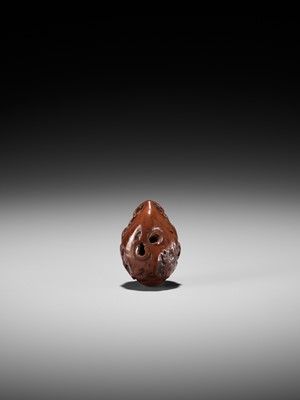 Lot 376 - A KURUMI (WALNUT) NETSUKE OF A ROLY POLY DARUMA