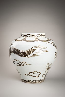 Lot 953 - AN UNDERGLAZE IRON-BROWN ‘DRAGON’ PORCELAIN JAR, JOSEON DYNASTY