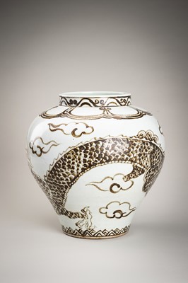 Lot 953 - AN UNDERGLAZE IRON-BROWN ‘DRAGON’ PORCELAIN JAR, JOSEON DYNASTY