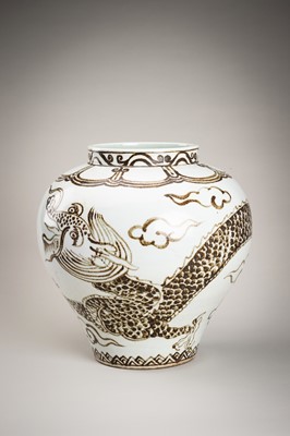 Lot 953 - AN UNDERGLAZE IRON-BROWN ‘DRAGON’ PORCELAIN JAR, JOSEON DYNASTY
