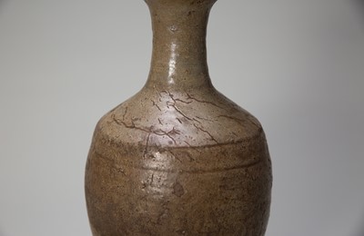 Lot 651 - A CELADON GLAZED POTTERY VASE, GORYEO DYNASTY, 12TH CENTURY