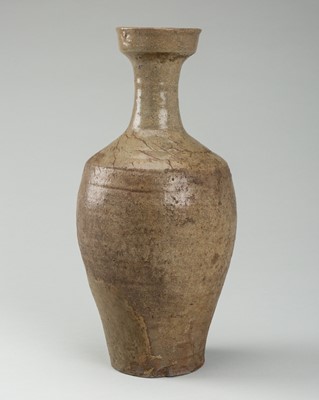 Lot 651 - A CELADON GLAZED POTTERY VASE, GORYEO DYNASTY, 12TH CENTURY