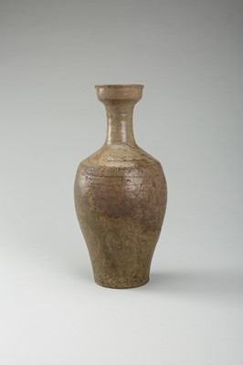 Lot 651 - A CELADON GLAZED POTTERY VASE, GORYEO DYNASTY, 12TH CENTURY