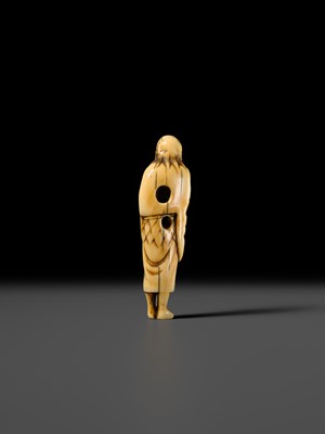 Lot 125 - AN IVORY NETSUKE OF TEKKAI SENNIN, STYLE OF MIURA YOSHINAGA