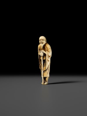 Lot 125 - AN IVORY NETSUKE OF TEKKAI SENNIN, STYLE OF MIURA YOSHINAGA