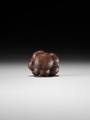 Lot 317 - A WOOD NETSUKE OF REISHI FUNGI