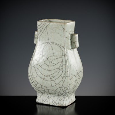 Lot 202 - A GE-TYPE VASE, FANGHU, FIRST HALF OF THE 18TH CENTURY