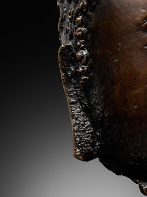 Lot 653 - A LARGE BRONZE HEAD OF BUDDHA, YUAN - EARLY MING DYNASTY, CHINA, 14TH-15TH CENTURY