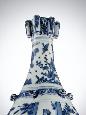 Lot 87 - A LARGE BLUE AND WHITE SIX-TUBE ARROW VASE, TOUHU, MING DYNASTY