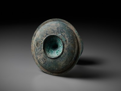 Lot 603 - A BRONZE OIL LAMP, HAN DYNASTY, EX MICHAEL GOEDHUIS