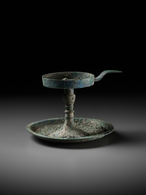 Lot 603 - A BRONZE OIL LAMP, HAN DYNASTY, EX MICHAEL GOEDHUIS