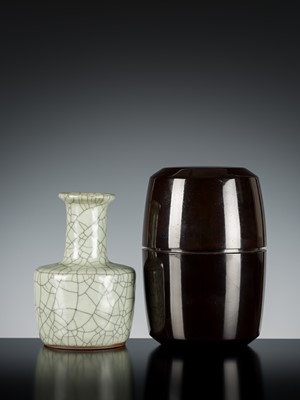 Lot 108 - A GE-TYPE ‘KINUTA’ VASE, CHINA, 18TH CENTURY