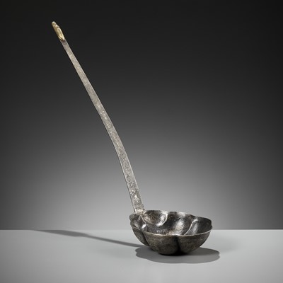 Lot 158 - A LARGE AND FINE SILVER LADLE, TANG DYNASTY