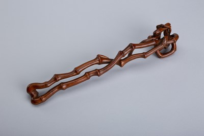Lot 715 - A ROOT WOOD RUYI SCEPTER, 19TH CENTURY