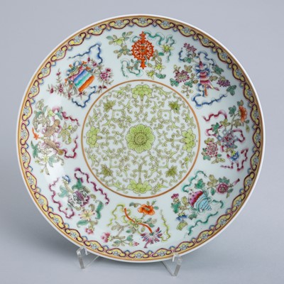 Lot 1317 - A FINE FAMILLE ROSE ‘BAIJIXIANG’ PORCELAIN DISH, TONGZHI MARK & POSSIBLY OF THE PERIOD