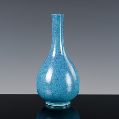 Lot 234 - A ROBIN’S-EGG GLAZED VASE, CHINA, 18TH – 19TH CENTURY