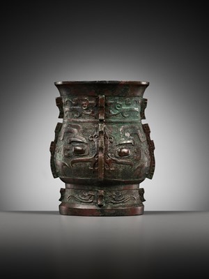 Lot 91 - A RARE BRONZE RITUAL WINE VESSEL, ZHI, SHANG DYNASTY, CHINA, 13TH-12TH CENTURY BC
