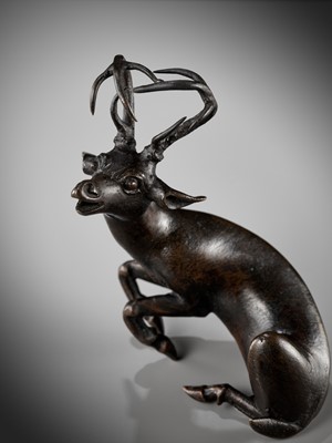 Lot 114 - A BRONZE ‘DEER’ WATERDROPPER, LATE MING TO EARLY QING DYNASTY