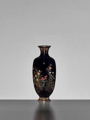 Lot 123 - HAYASHI KODENJI: A FINE CLOISONNÉ ENAMEL VASE