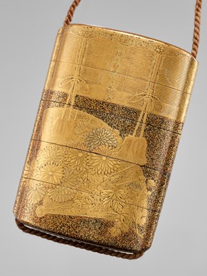 Lot 551 - A FINE FOUR-CASE GOLD LACQUER INRO WITH KIKU AND FOLDING FAN