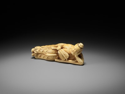 Lot 107 - A GOOD IVORY NETSUKE OF ROSEI’S DREAM