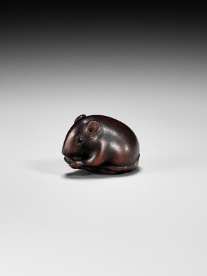 Lot 338 - GYOKUZAN: A FINE WOOD NETSUKE OF A RAT WITH EDAMAME BEAN PODS