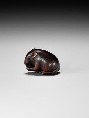 Lot 338 - GYOKUZAN: A FINE WOOD NETSUKE OF A RAT WITH EDAMAME BEAN PODS
