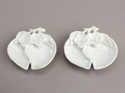 Lot 1300 - A PAIR OF BLANC-DE-CHINE ‘PEACH’ PORCELAIN BRUSH WASHERS, QING DYNASTY