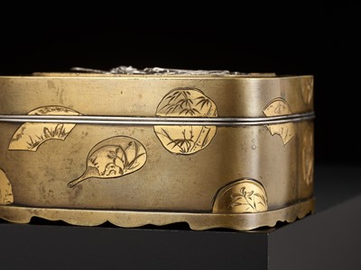 Lot 111 - A FINE MIXED METAL BOX AND COVER DEPICTING HANDAKA SONJA