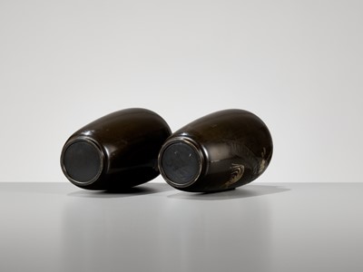 Lot 271 - KANEYOSHI: A PAIR OF GOLD AND SILVER INLAID BRONZE BALUSTER VASES WITH LONG-TAILED ROOSTERS (ONAGADORI)
